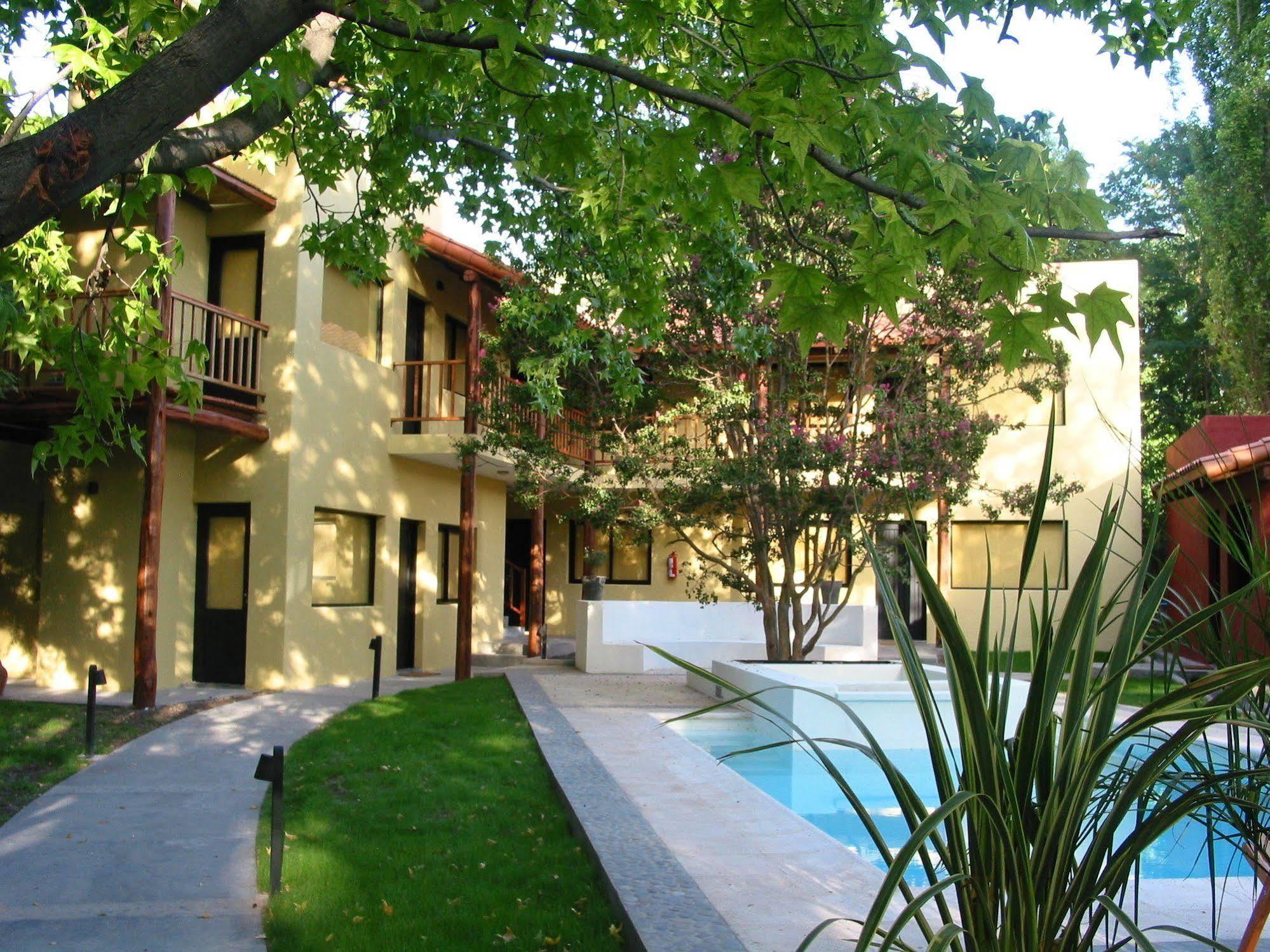 Postales Green Aparts - Chacras de Coria Exterior foto